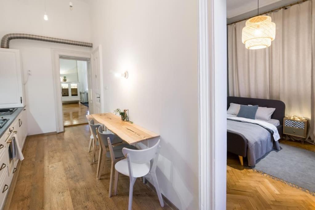 No.8: Lovely & Cosy 3-Room Heart Of The City Timişoara Extérieur photo